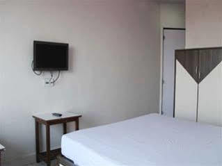 Hotel Madhuban มหาบาเลชวาร์ ภายนอก รูปภาพ